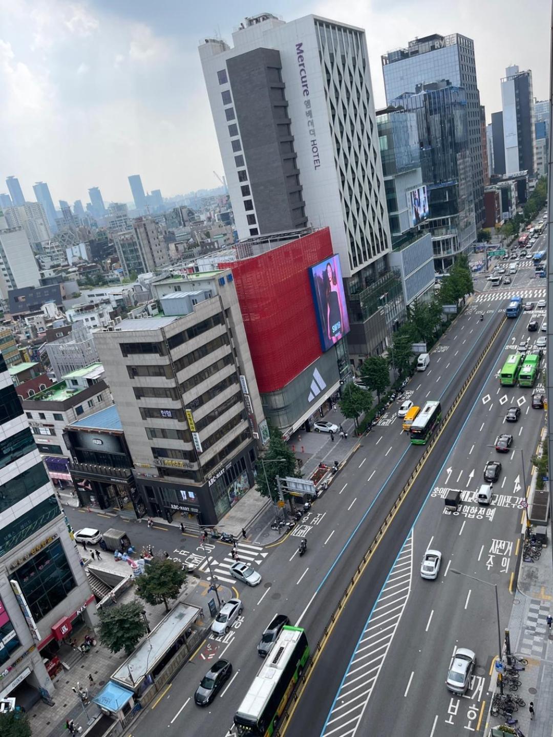 Hongdae Residence 3 - 1Min From Hongik Uni Station Exit #1 Seul Esterno foto
