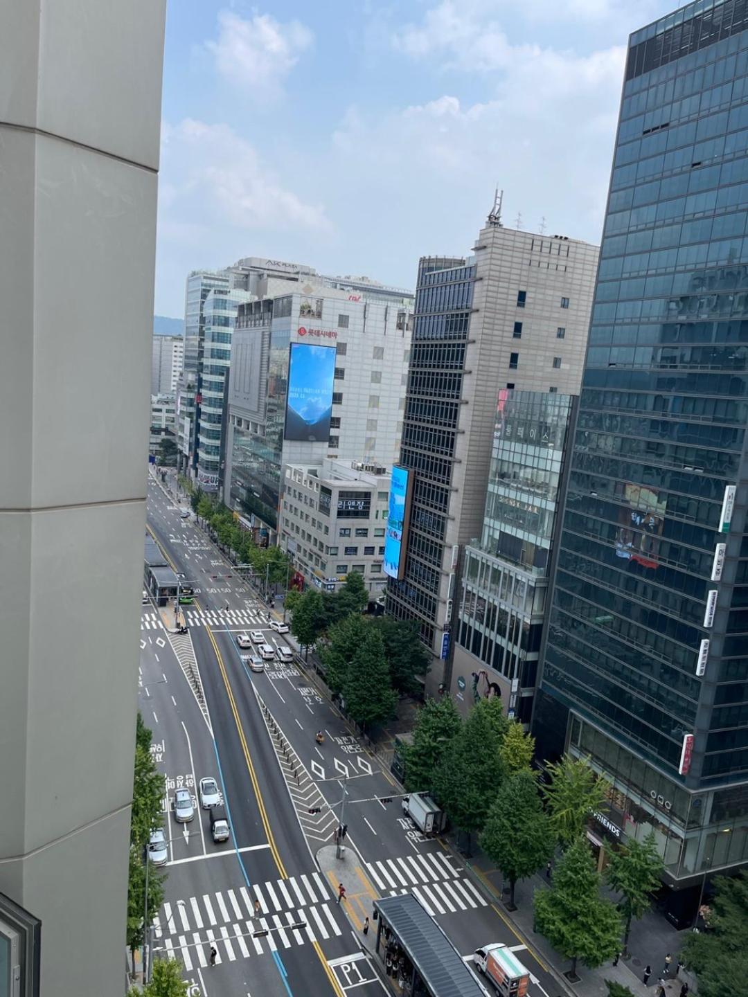 Hongdae Residence 3 - 1Min From Hongik Uni Station Exit #1 Seul Esterno foto