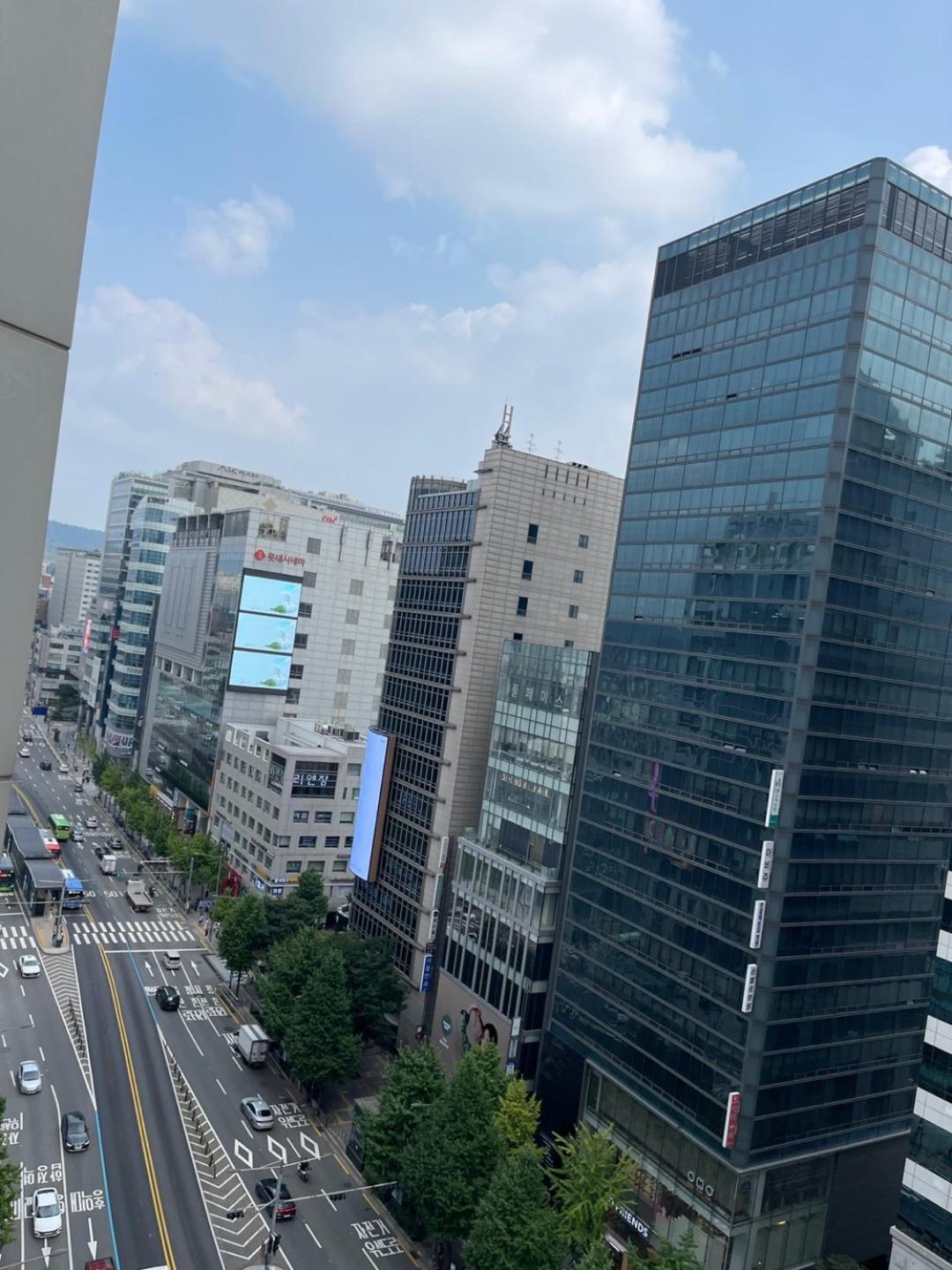 Hongdae Residence 3 - 1Min From Hongik Uni Station Exit #1 Seul Esterno foto