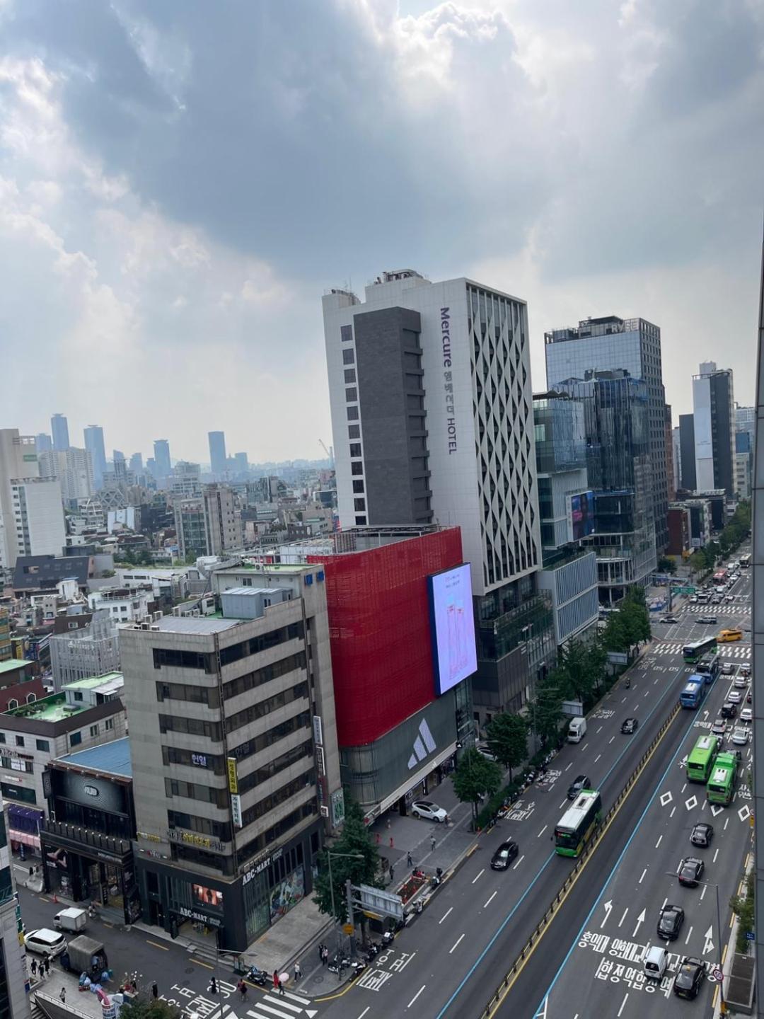 Hongdae Residence 3 - 1Min From Hongik Uni Station Exit #1 Seul Esterno foto