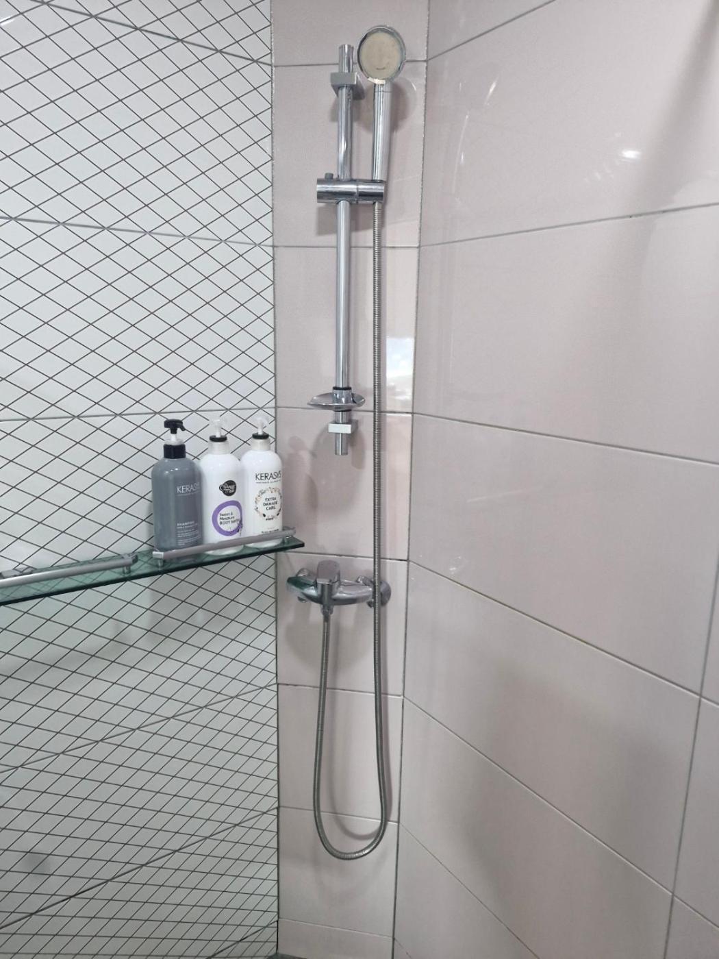 Hongdae Residence 3 - 1Min From Hongik Uni Station Exit #1 Seul Esterno foto